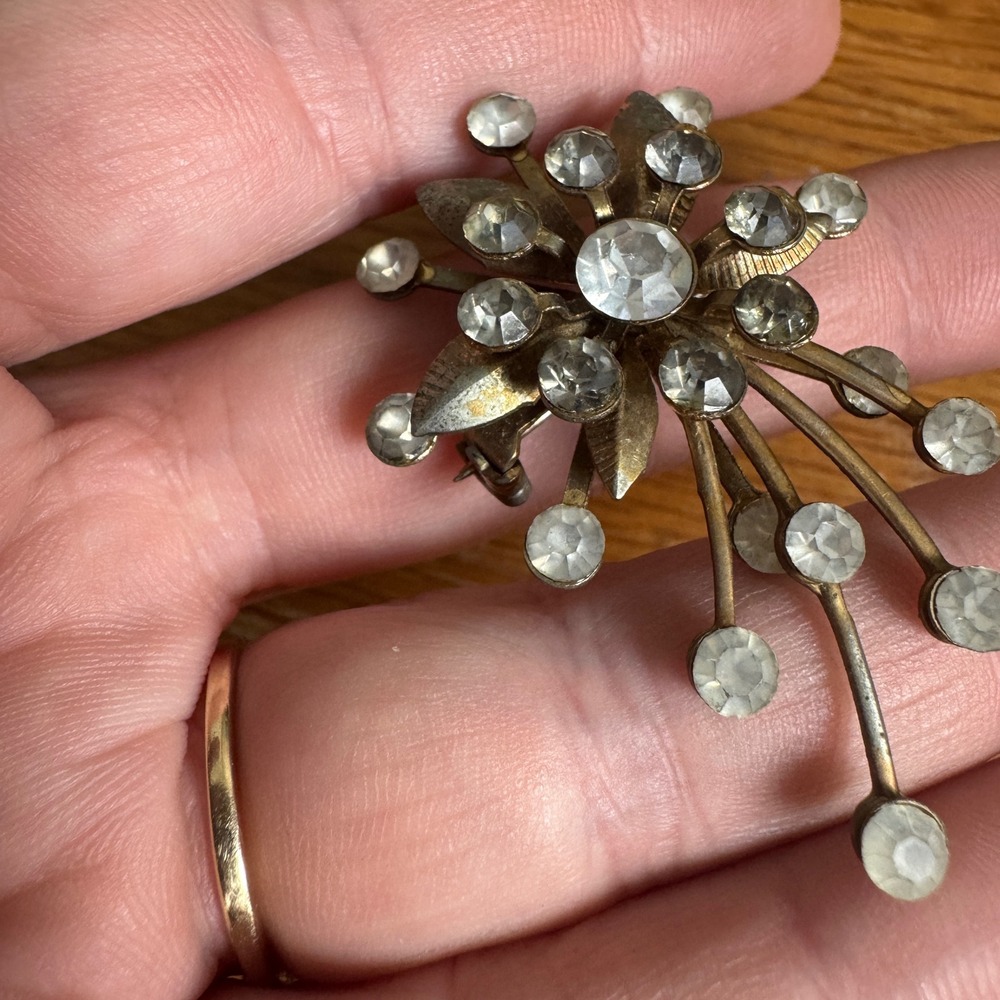 Vintage Starburst Rhinestone Brooch Pin Silver Tone Mid Century Modern MCM - Picture 2 of 6